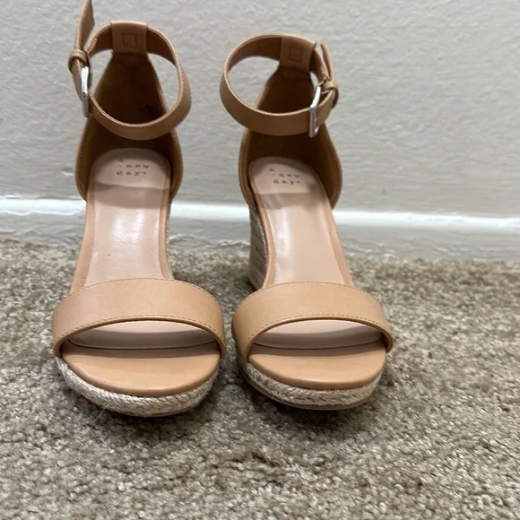 A New Day platforms - Picture 7 of 13